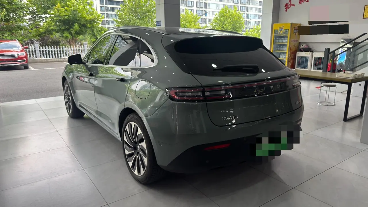 AITO 2022 AITO M5 1.5T Four-wheel Drive to Achieve Automatic Gear 6
