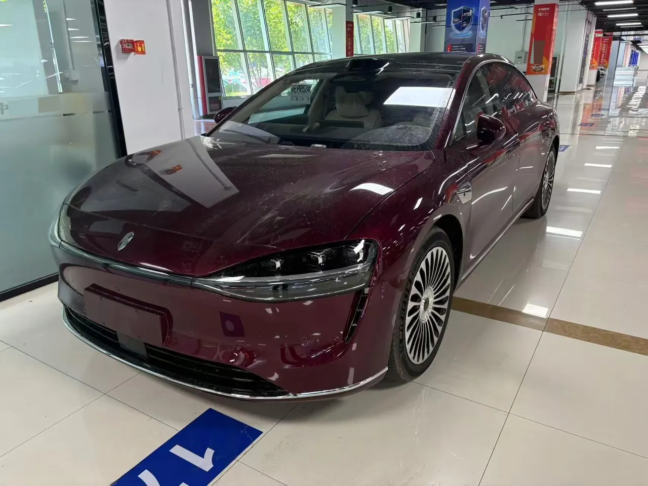 Luxeed 2026 S9 Ultra 4-wheel drive 100kWh automatic gear - View 1