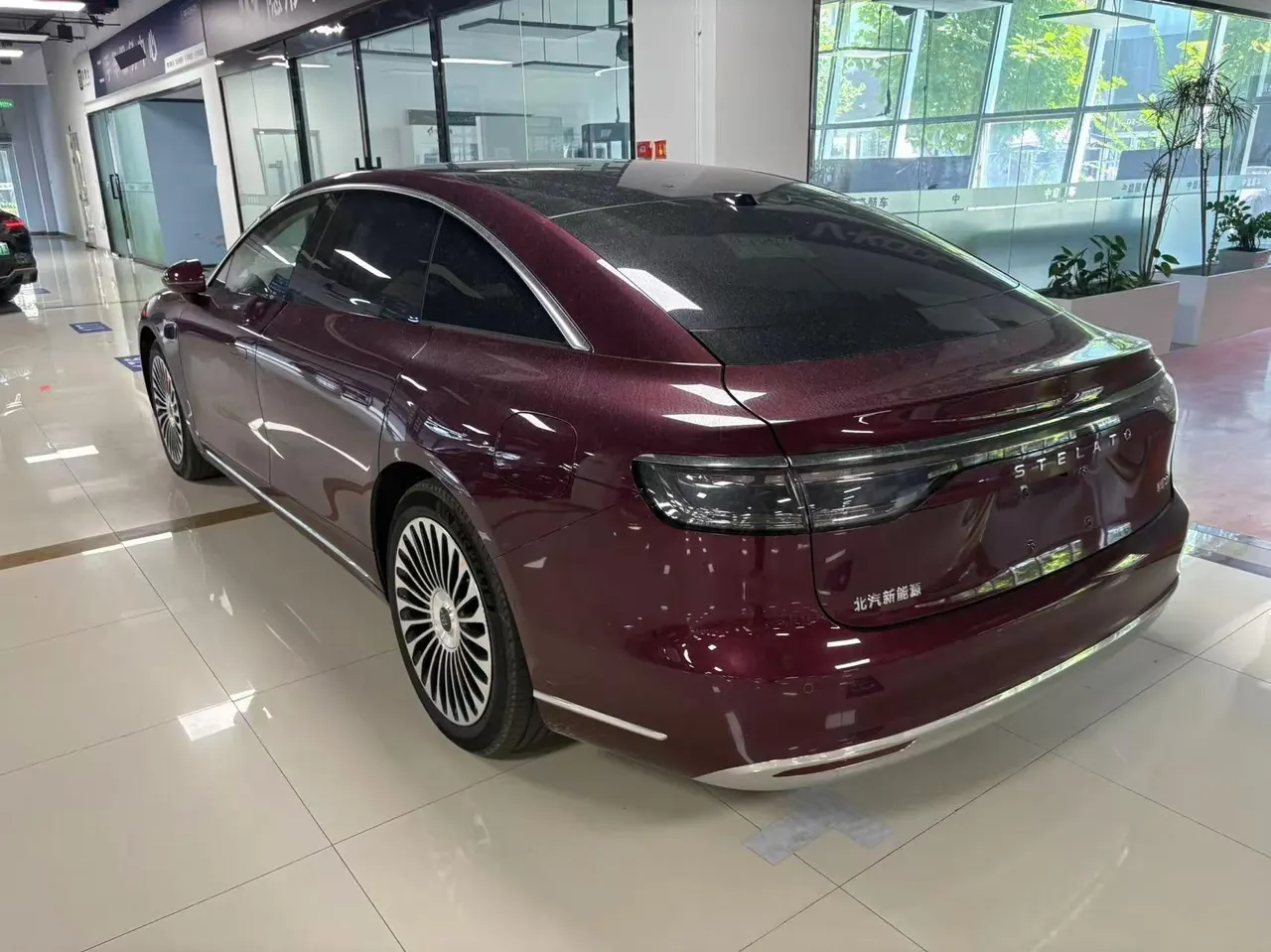 Luxeed 2026 S9 Ultra 4-wheel drive 100kWh automatic gear 2