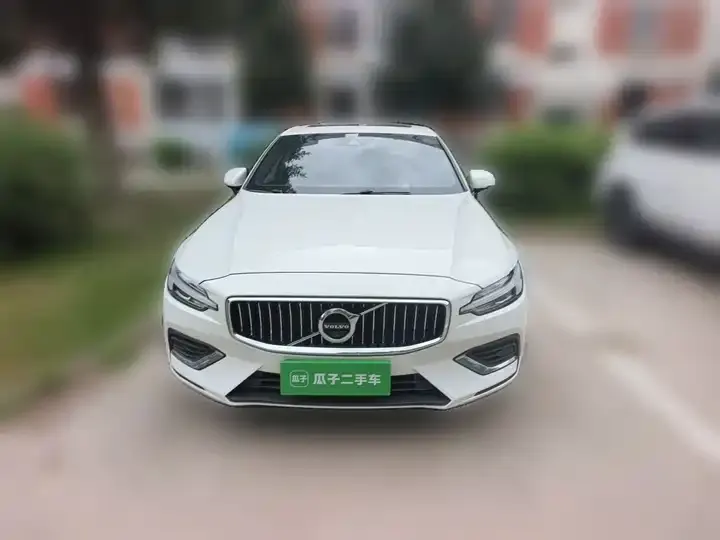 Volvo S60 2021 T4 Zhiyi Deluxe Edition 2