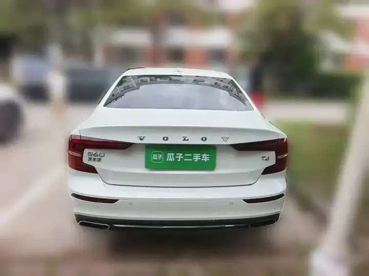 Volvo S60 2021 T4 Zhiyi Deluxe Edition 3