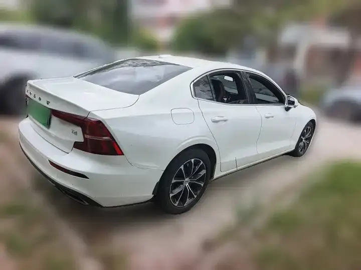 Volvo S60 2021 T4 Zhiyi Deluxe Edition 4