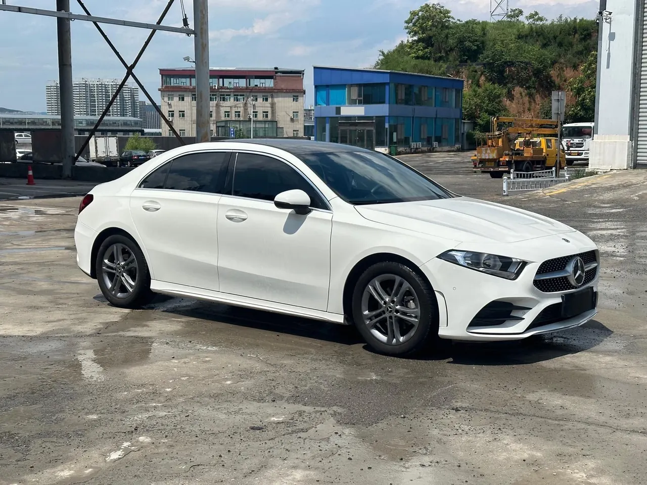 Mercedes Benz Class A 2021 A 180 L 1.3T automatic gear 3