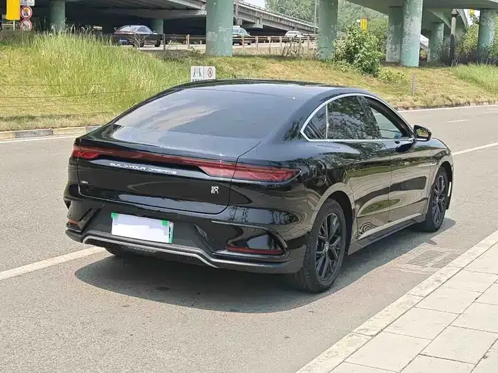 Han 2022 DM-i 121KM exclusive 12