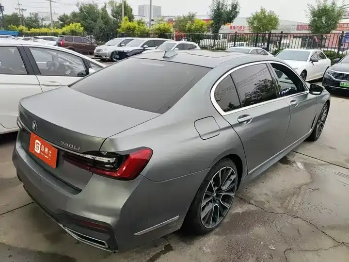 BMW 7 Series 2021 740Li xDrive Administrative M Sports Suit 3