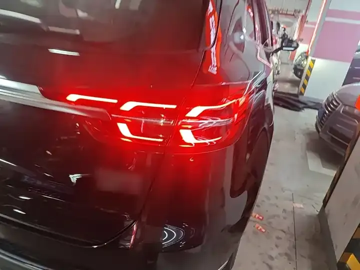 HongQi HS5 2022 to 2.0T Zhilian Flag Edition 8