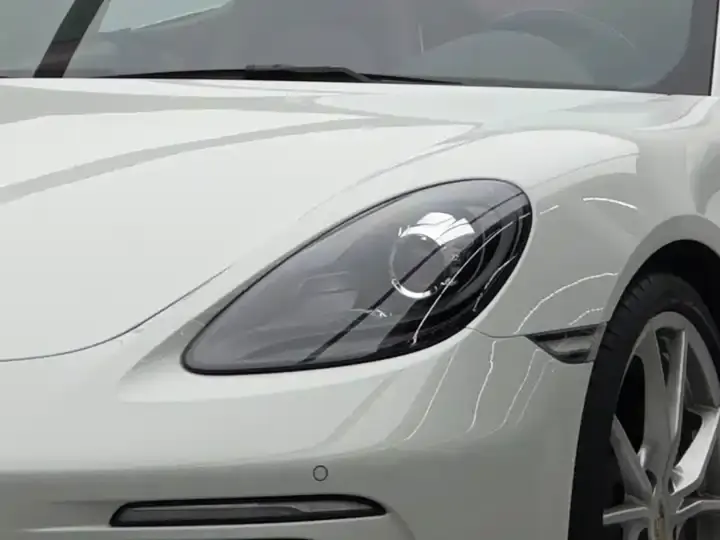Porsche 718 2022 Boxster 2.0T 3