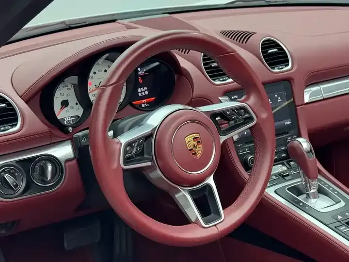 Porsche 718 2022 Boxster 2.0T 9