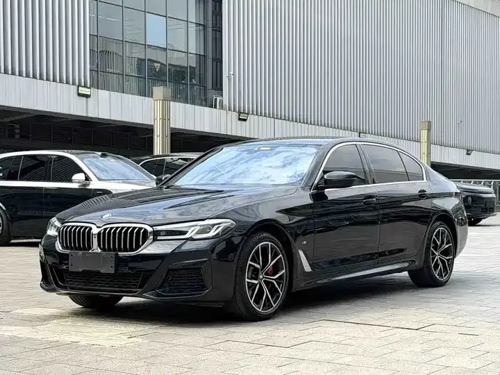 BMW 5 Series 2023 530Li Exclusive M Sports Suit - View 1