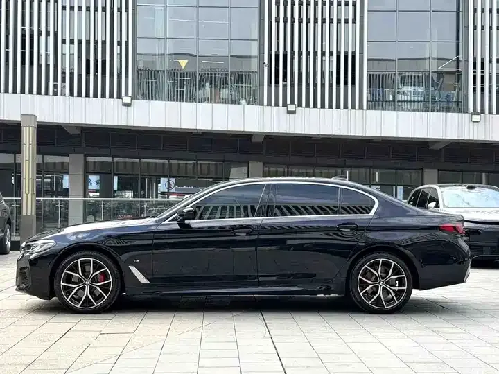 BMW 5 Series 2023 530Li Exclusive M Sports Suit 5