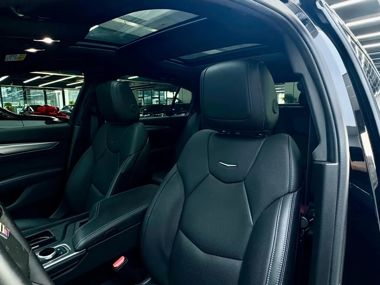 Cadillac 2024 CT5 2.0T 28T Luxury Pro Auto 9