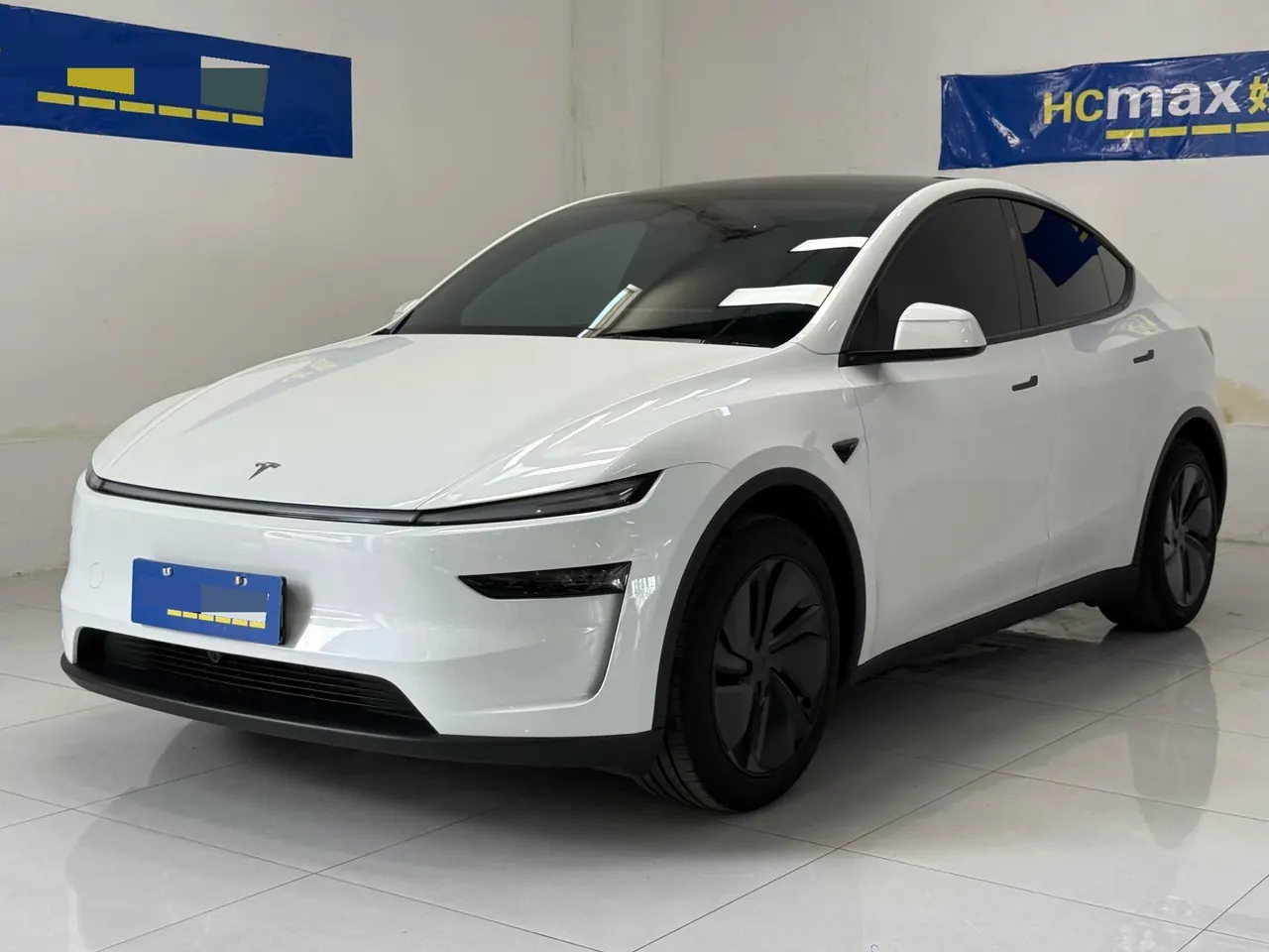 Tesla 2026 Model Y Rear-Wheel-Drive Automatic - View 1