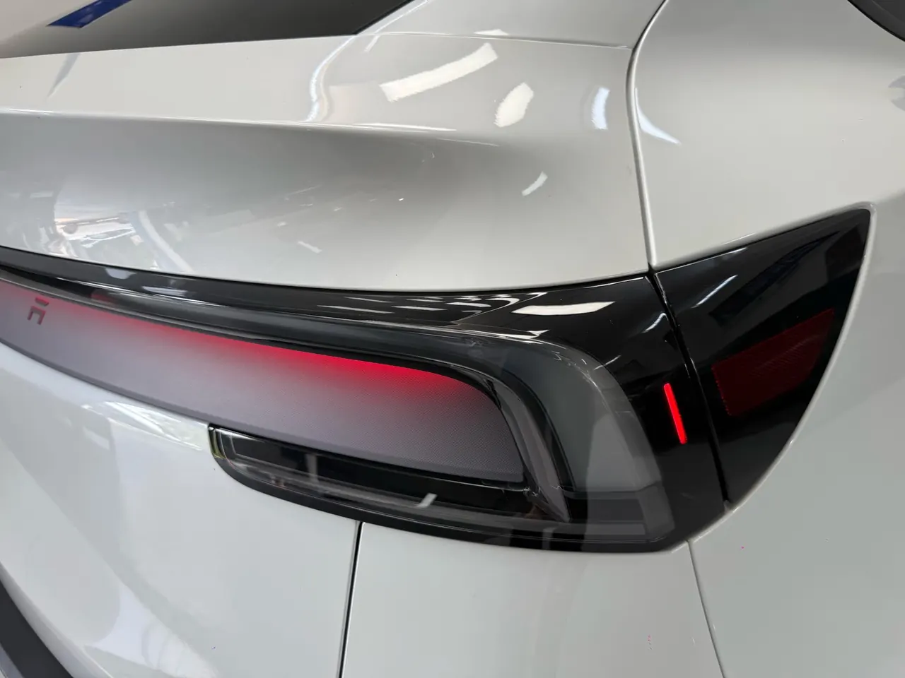 Tesla 2026 Model Y Rear-Wheel-Drive Automatic 16