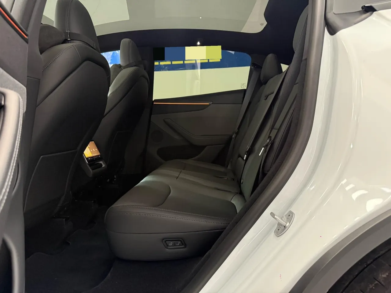 Tesla 2026 Model Y Rear-Wheel-Drive Automatic 8
