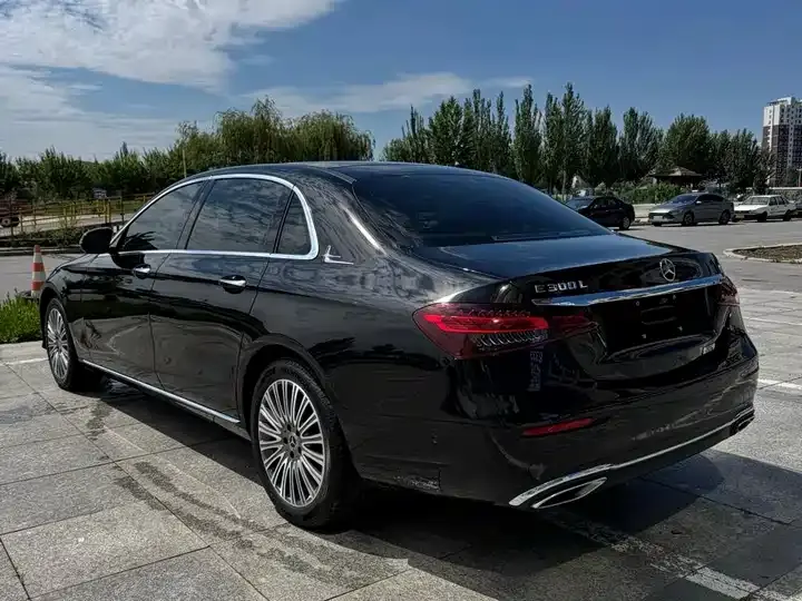 Mercedes Benz E-Class 2021 E 300 L Fashion 10