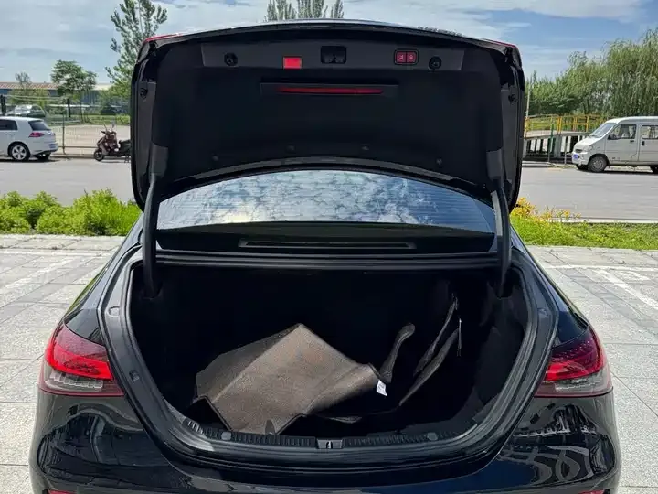 Mercedes Benz E-Class 2021 E 300 L Fashion 4