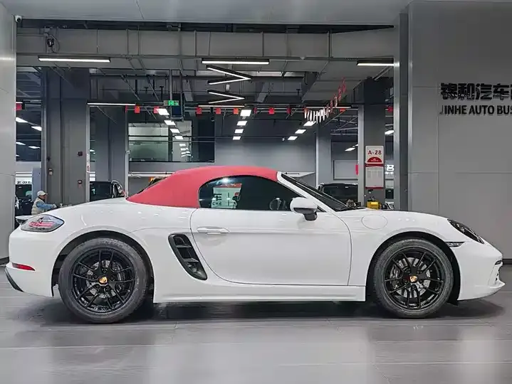 Porsche 718 2020 Boxster 2.0T 11