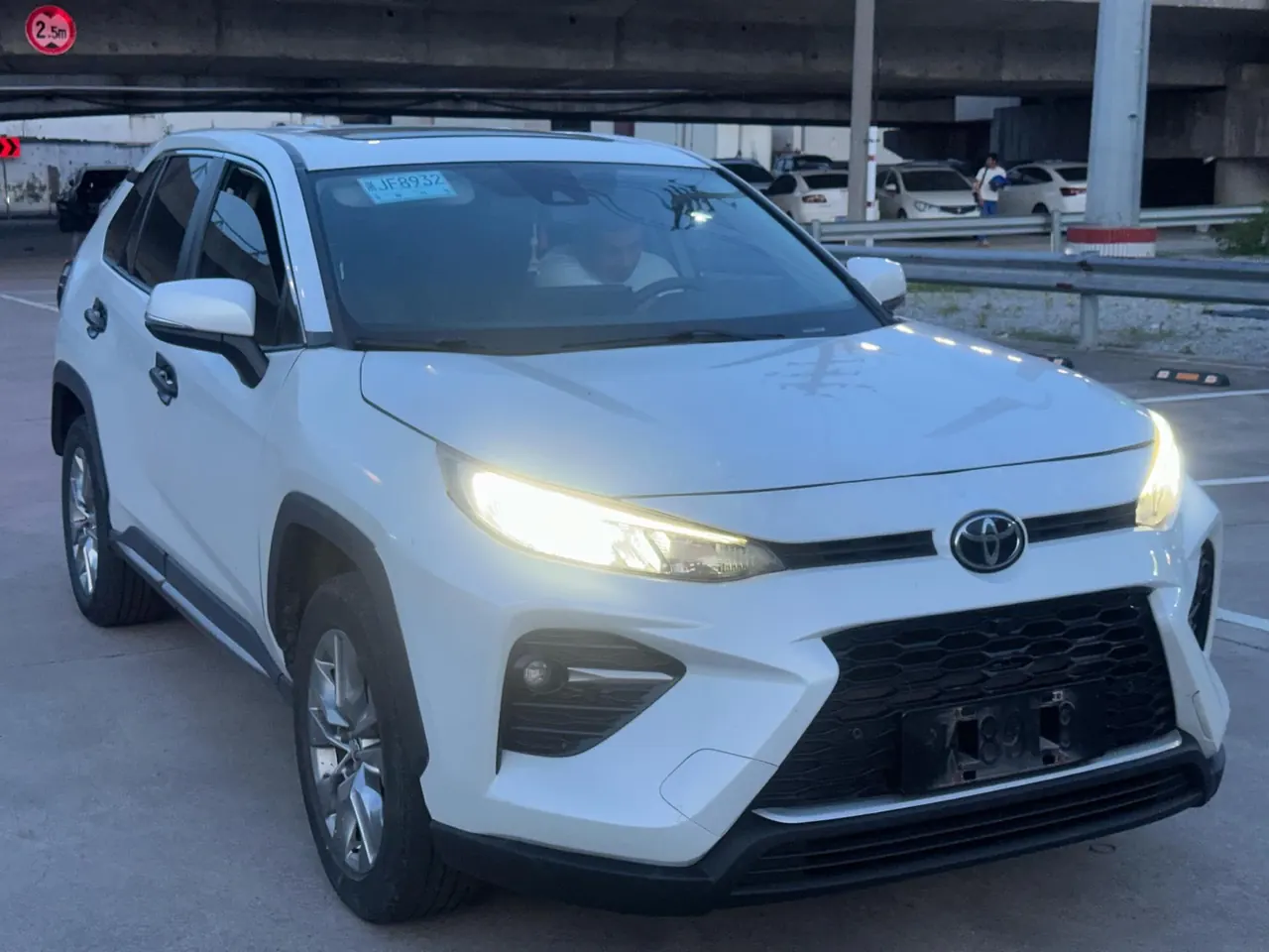 Toyota 2020 Willanda 2.0 Stepless Two-Drive Deluxe Automatic Gear 3