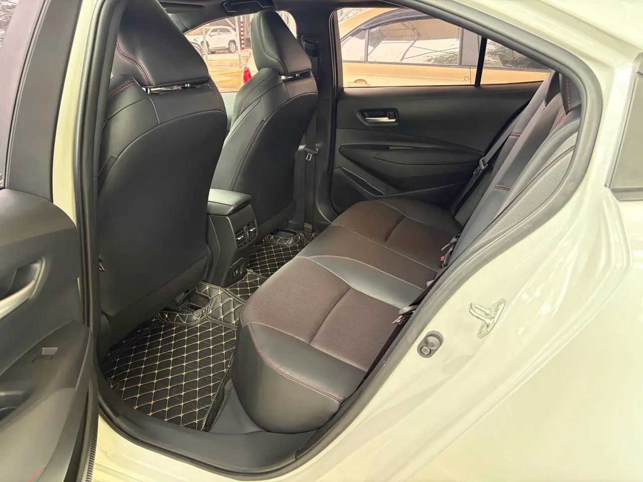 Toyota 2022 Lei Ling 1.2T Stepless 185T Sports Edition Automatic Gear 5