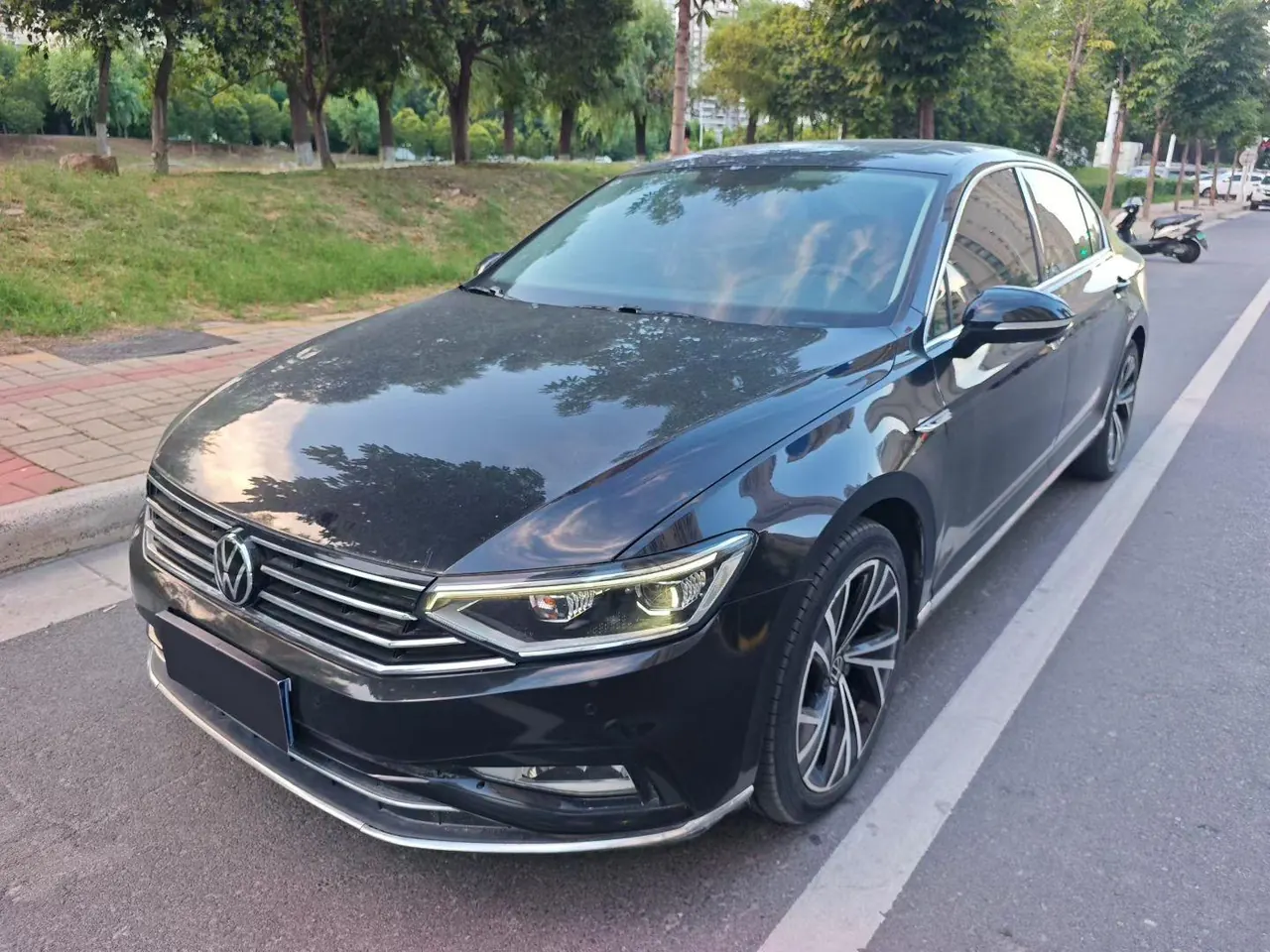 Open image lightbox: Volkswagen 2020 Magotan 2.0TSI 330TSI luxury automatic transmission