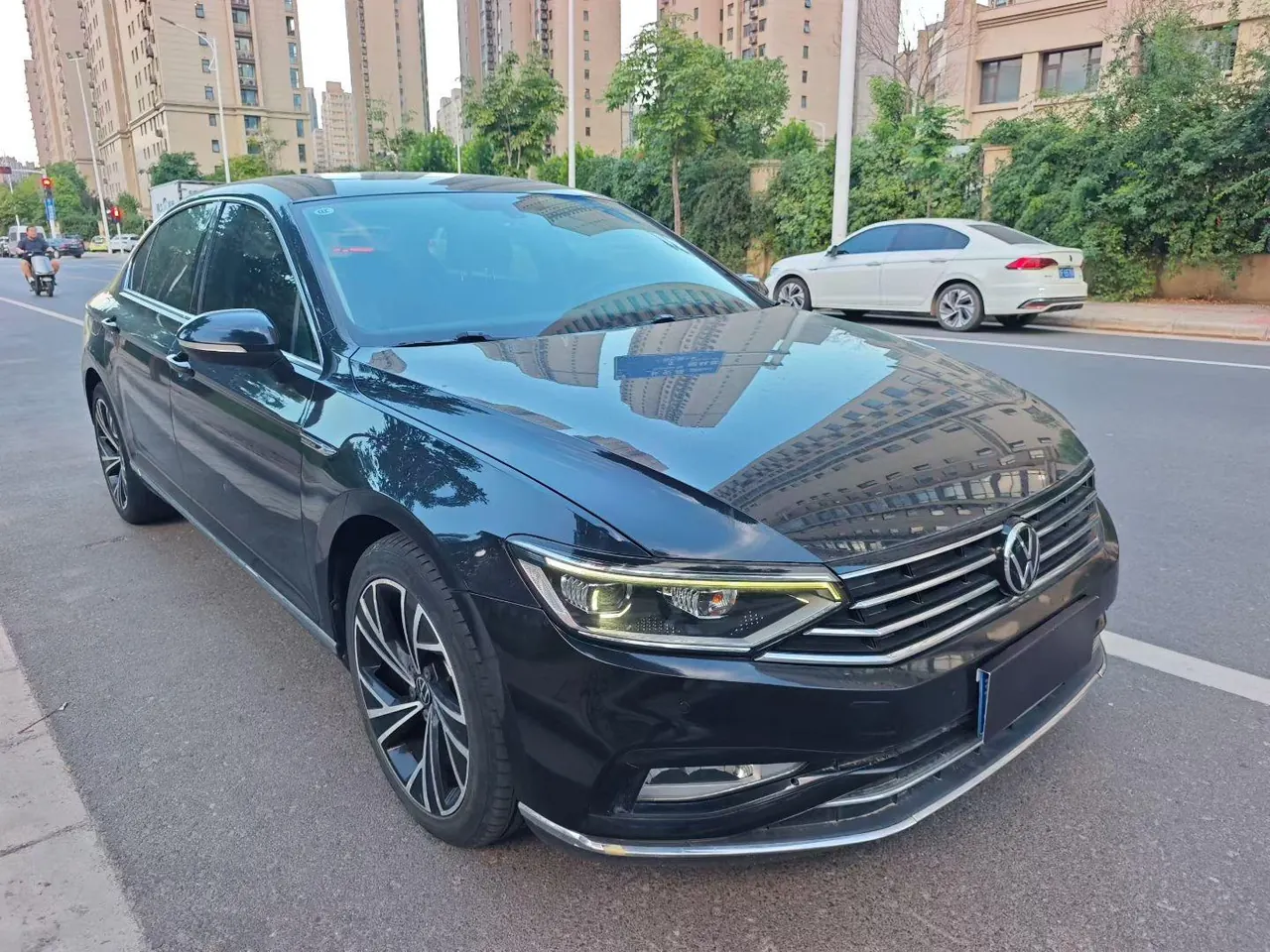 Volkswagen 2020 Magotan 2.0TSI 330TSI luxury automatic transmission 2