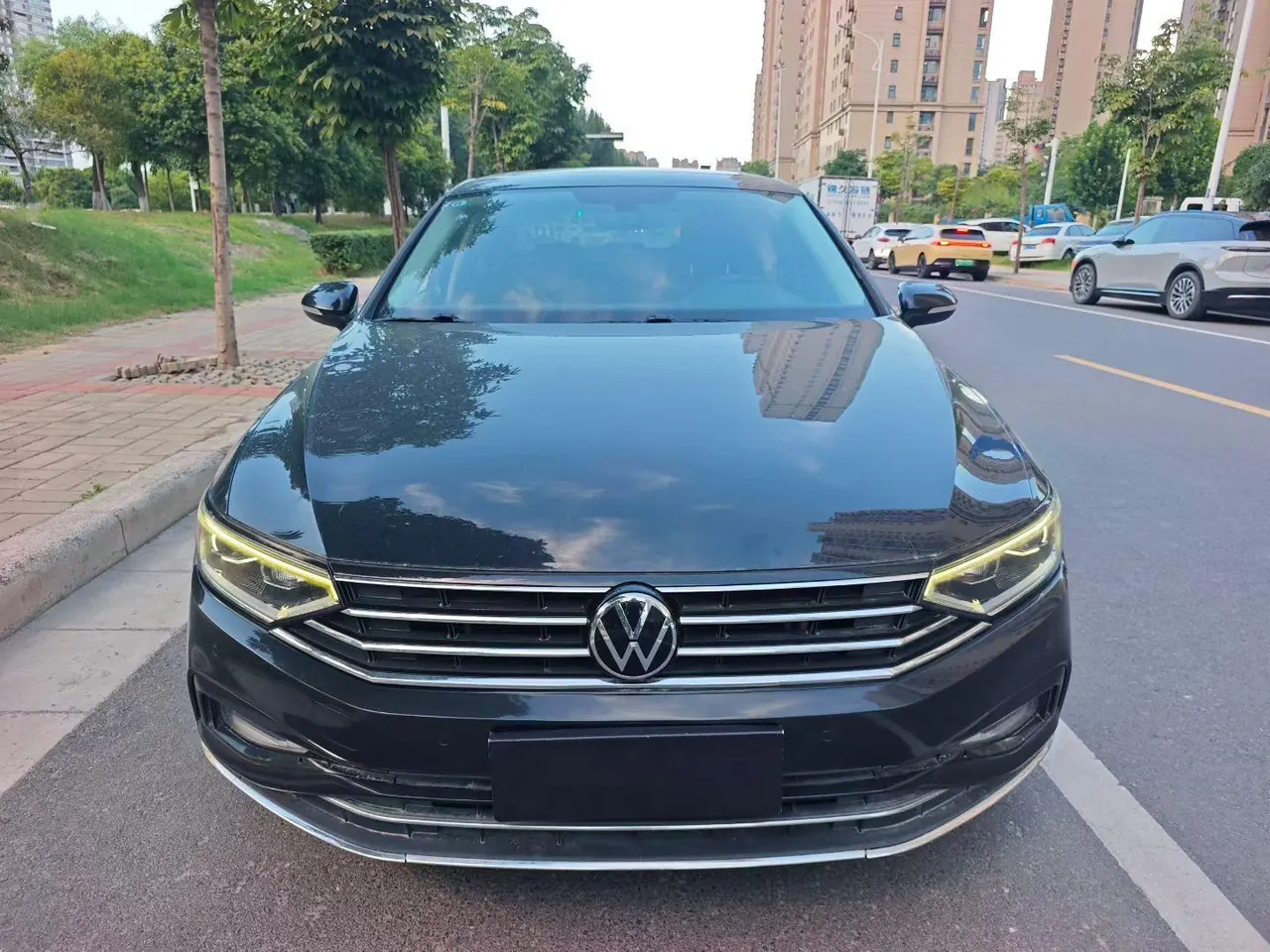 Volkswagen 2020 Magotan 2.0TSI 330TSI luxury automatic transmission 3