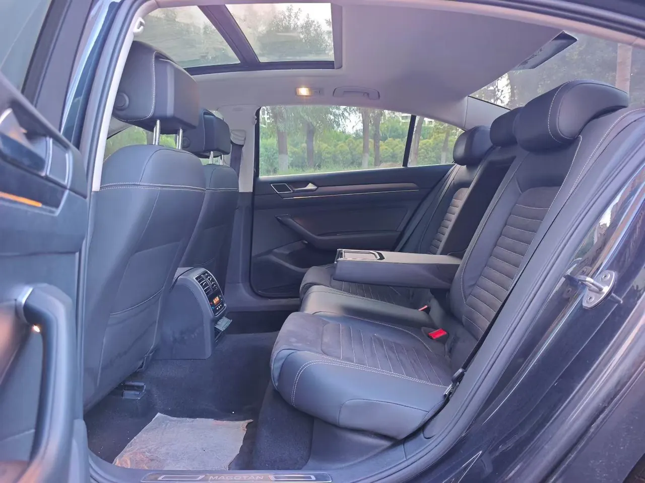 Volkswagen 2020 Magotan 2.0TSI 330TSI luxury automatic transmission 6