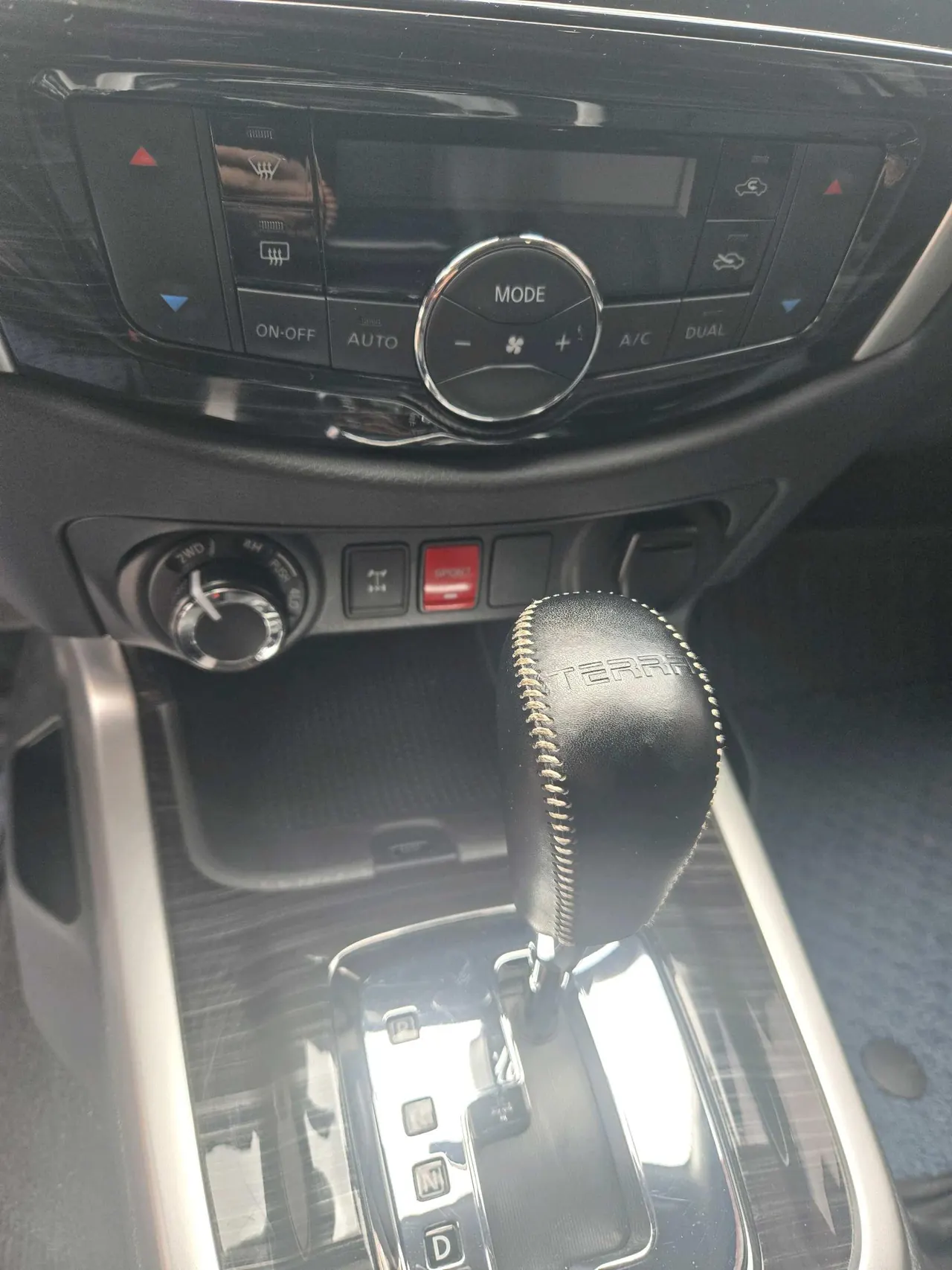 Nissan 2020 Tuda 2.5 Four-wheel Drive Flagship Automatic Gear 4