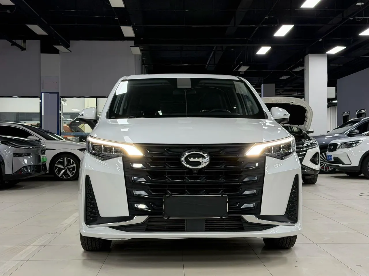 Chuanqi 2021 M6 1.5T 270T Premium Edition 7-seat Automatic Gear 15