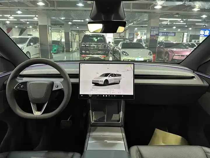 Model Y 2026 model modified long-range rear-wheel drive version 12