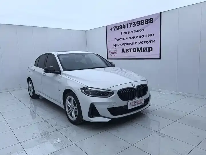 BMW 1 Series 2023 120i M Sports Obsidian Night Edition 3