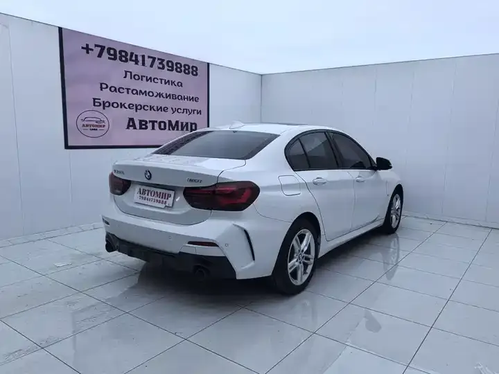 BMW 1 Series 2023 120i M Sports Obsidian Night Edition 7