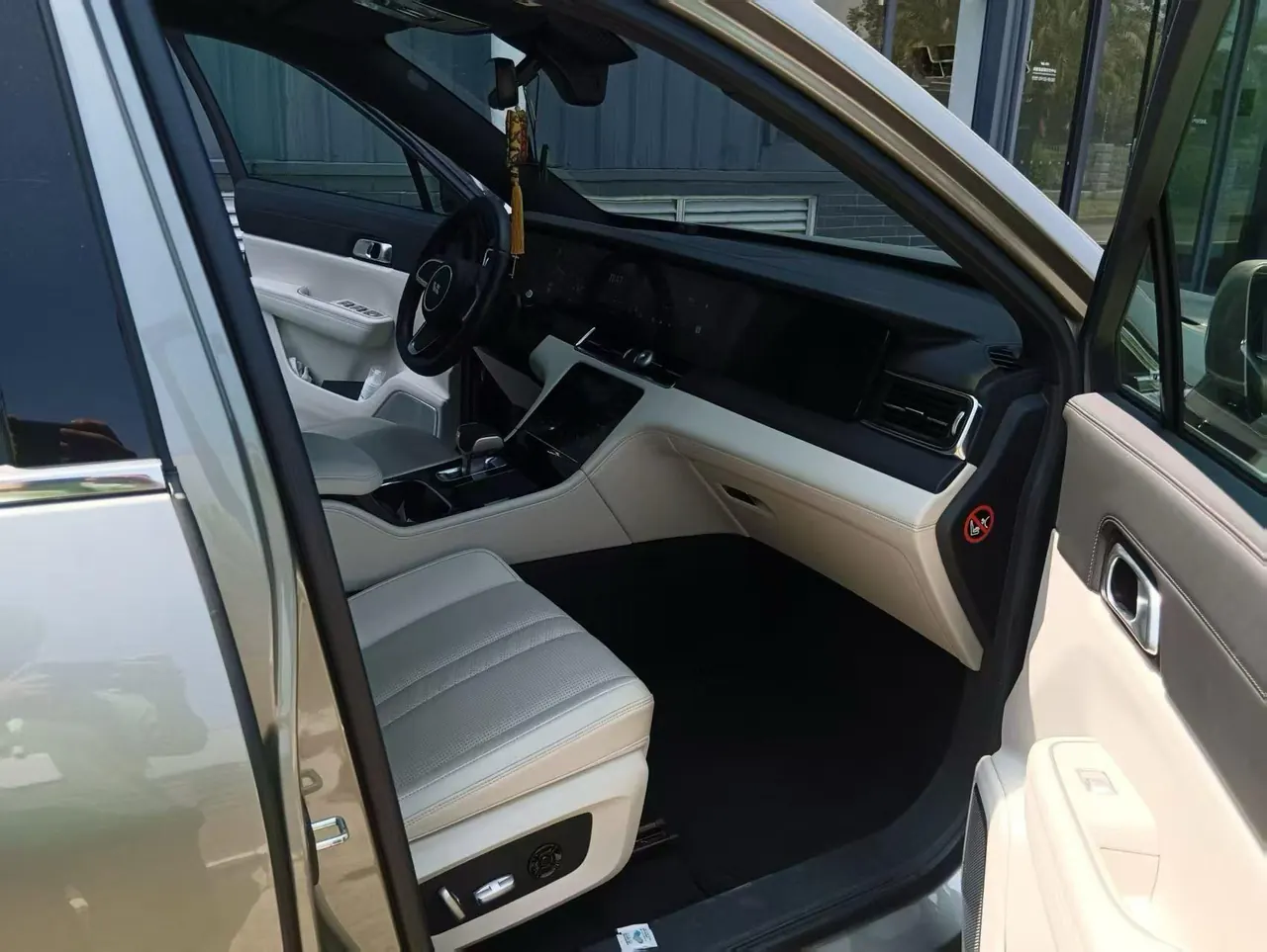 Li 2020 ONE 1.2T extended range 6-seat automatic gear 4
