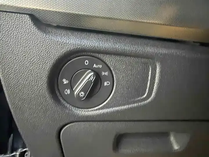 Passat 2022 280TSI Business Edition 10