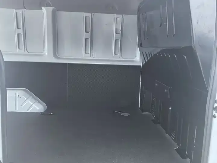 JMC Fushun 2023 2.0T Manual Short Axis Low Top Commercial Vans 2/3 Seat Lift Tailgate 6