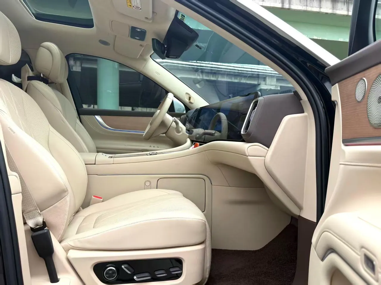 AITO 2024 AITO M9 extended range Max version 52kWh automatic gear 7