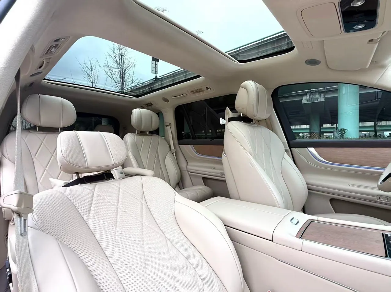 AITO 2024 AITO M9 extended range Max version 52kWh automatic gear 8