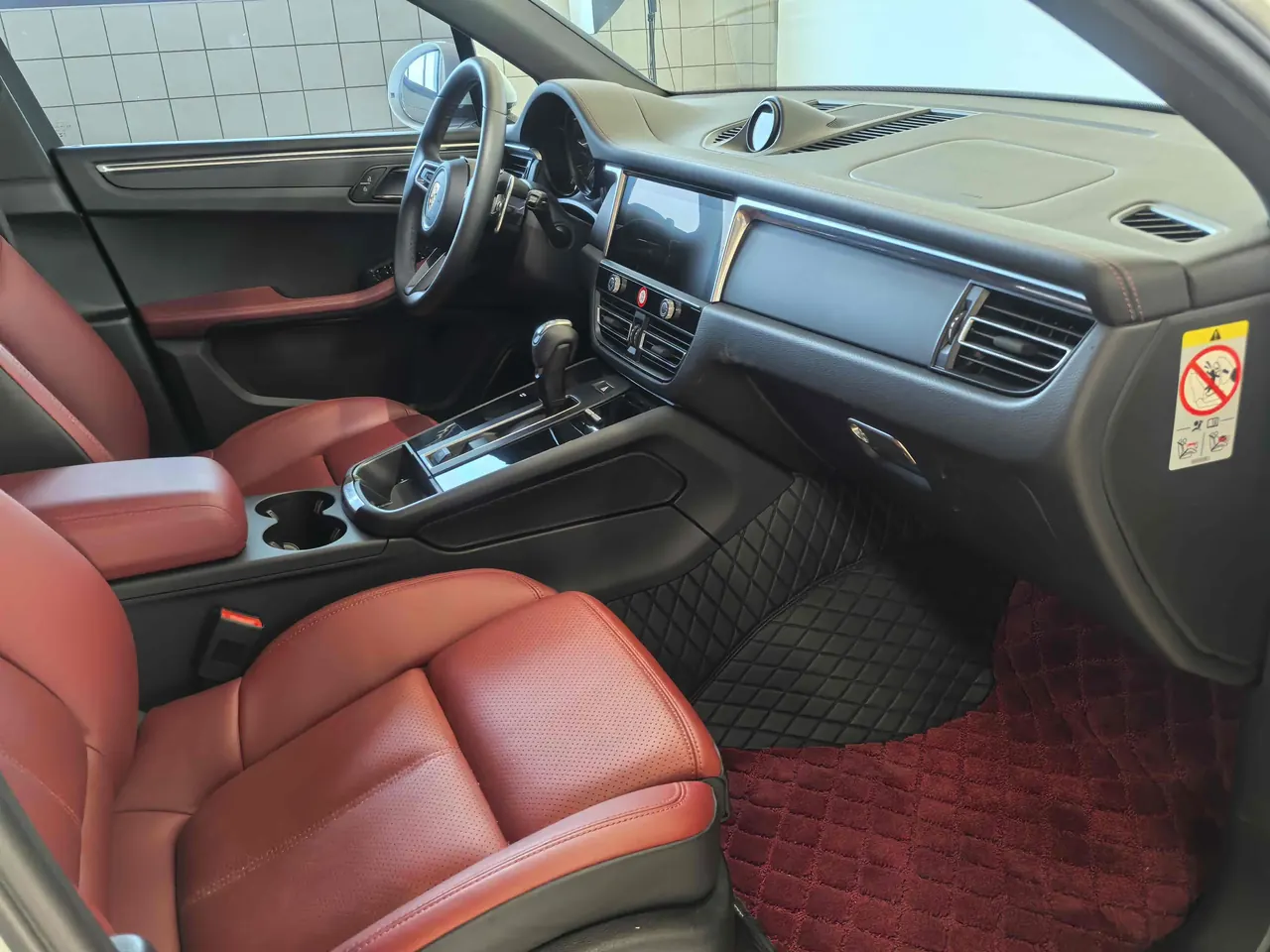 Porsche Macan (Imported) 2022 Macan 2.0T Automatic Gear 3