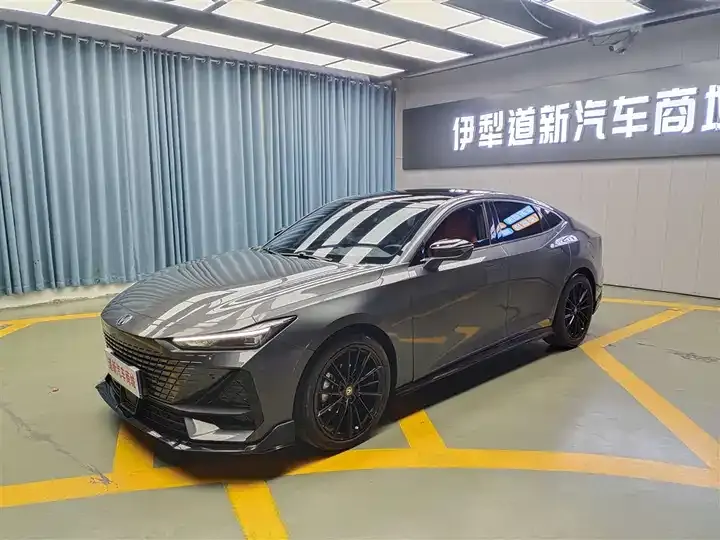 Open image lightbox: ChangAn UNI-V 2023 1.5T Sports Edition