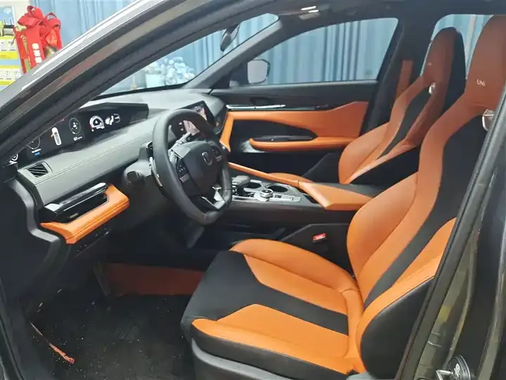 ChangAn UNI-V 2023 1.5T Sports Edition 4