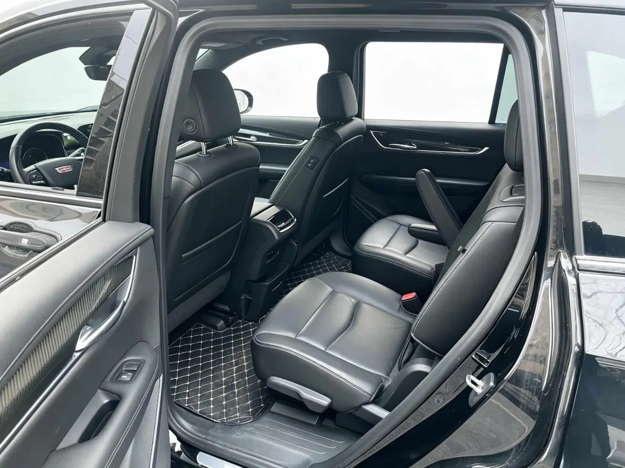 Cadillac 2020 XT6 2.0T 28T 6-seat 4-wheel drive luxury (modified) automatic gear 3