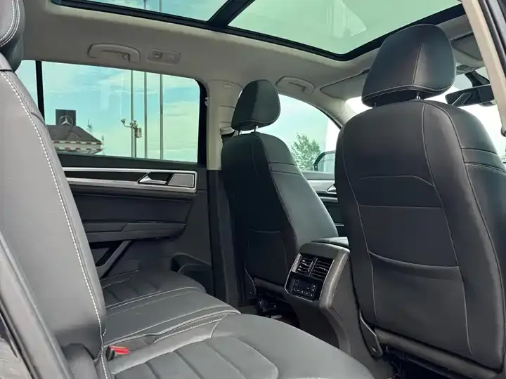 Touang 2020 380TSI 4-wheel drive deluxe national v 3