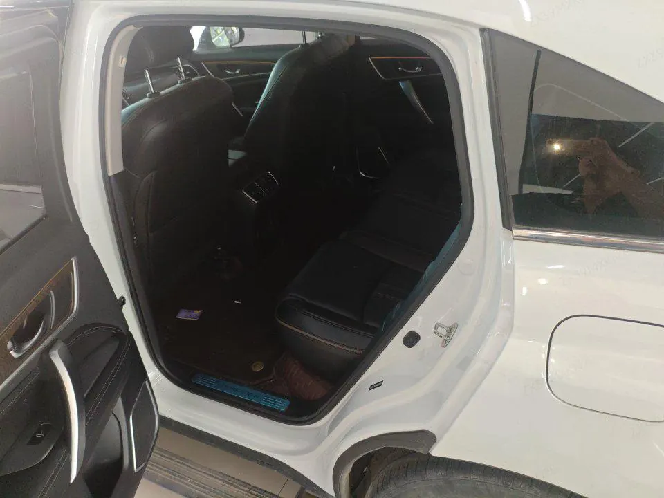 Honda 2020 Crown Road 2.0T 370TURBO Two-Drive Deluxe Automatic Gear 6