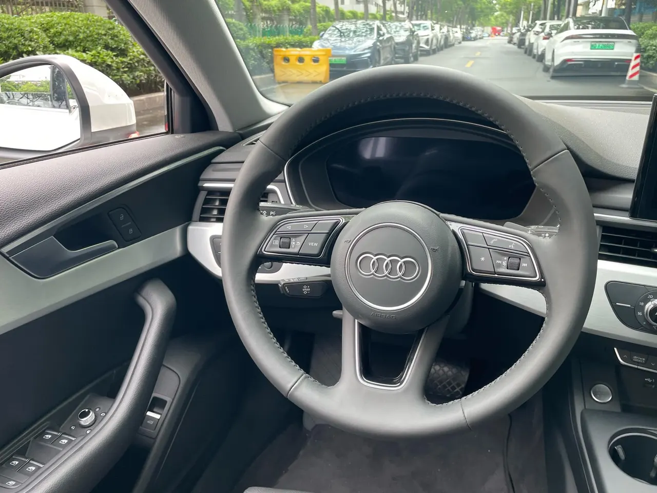 Audi 2020 A4L 2.0TFSI 40TFSI Fashion Dynamic Automatic 12