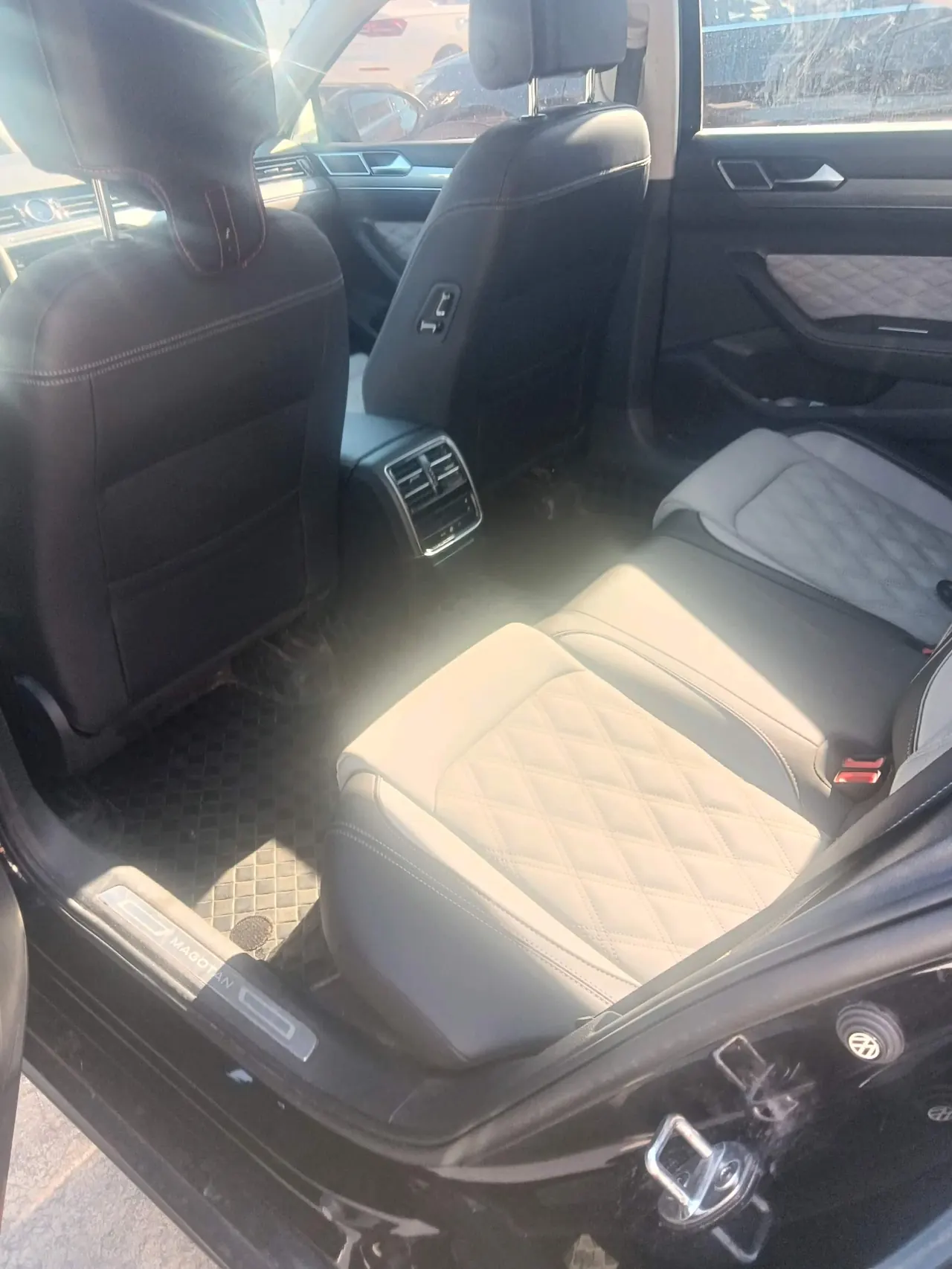 Volkswagen 2020 Magotan 2.0TSI 330TSI Leading Automatic 9