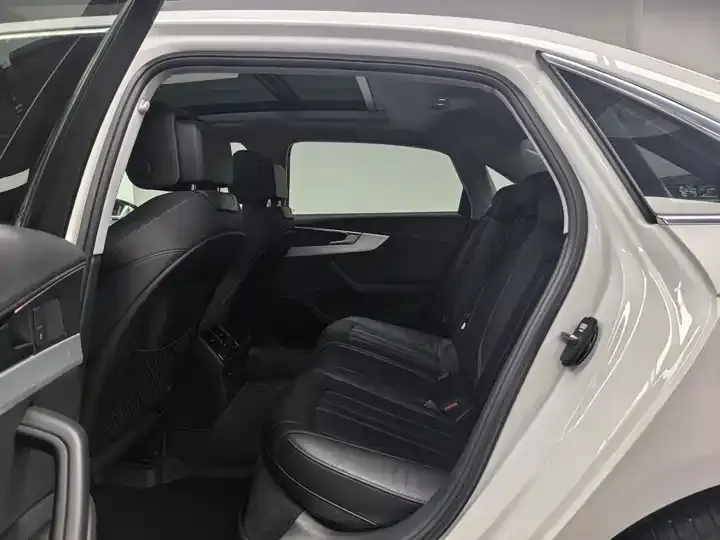 Audi A4L 2020 40 TFSI quattro Deluxe Dynamic 6