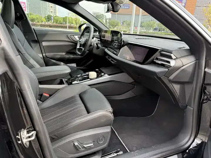 Audi A5L Sportback 2026 TFSI 150kW Luxury Model 11