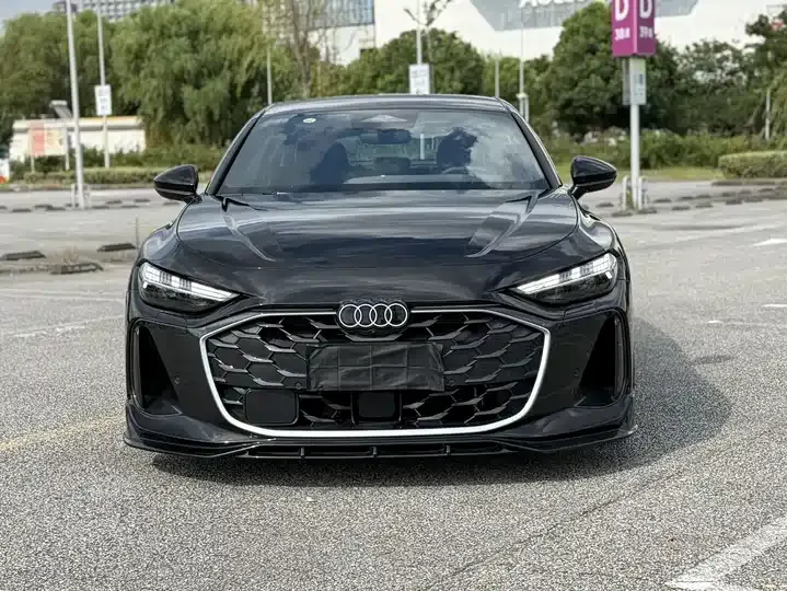 Audi A5L Sportback 2026 TFSI 150kW Luxury Model 3