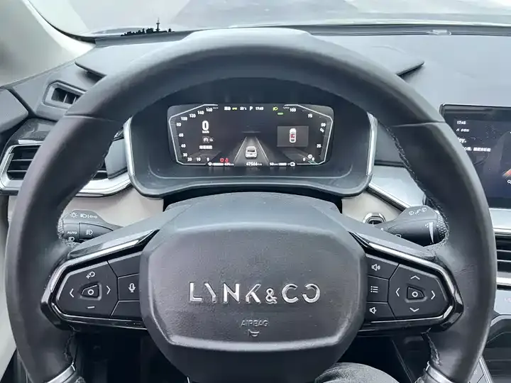 LYNK&amp;CO 06 EM-P 2022 PHEV 84KM Endurance Pro 9