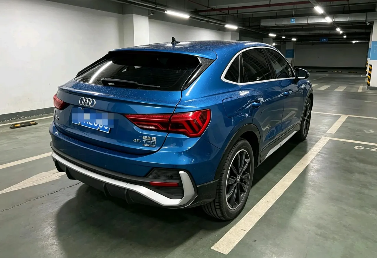Audi 2020 Q3 Sportback 2.0TFSI 45TFSI Quattro Fashion Automatic 3